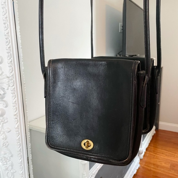 Coach Handbags - LAST CHANCE Vintage Coach Crossbody Bag